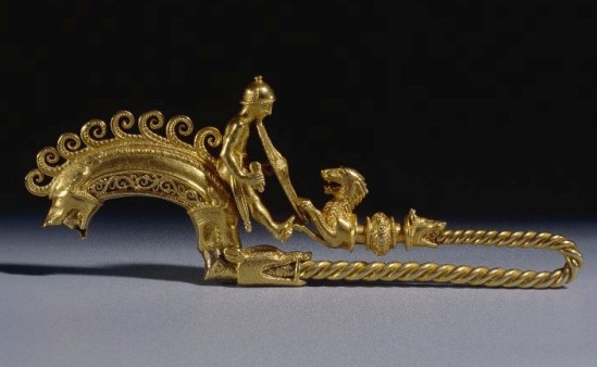 Fibula oro