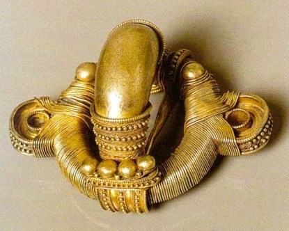 Fíbula anular hispanica oro